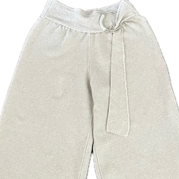 Mango Capri linen wide leg Pants with attached Belt with silver loop - Picture 2 of 13